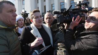 Задържаха Савченко в украинския парламент, искала да прави преврат и да взриви Киев! (ВИДЕО)
