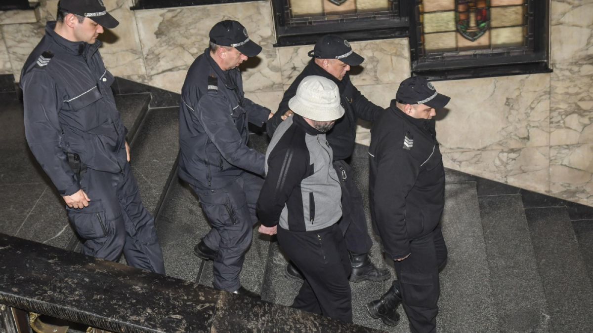 Приключи одисеята със страшилището на „Наглите“! Гребеца няма да види бял ден