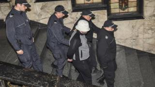 Приключи одисеята със страшилището на „Наглите“! Гребеца няма да види бял ден