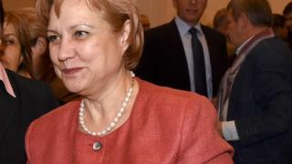 Менда Стоянова обясни колко пари не са събрани от ДДС и какви мерки се вземат срещу проблема 