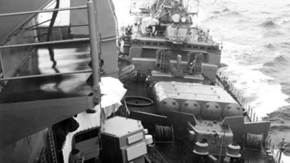 Преди месец ВМС на САЩ тестваха ново оръжие срещу Русия в Черно море, а преди 30 години е имало истинско сражение край Крим (УНИКАЛНО US ВИДЕО)   