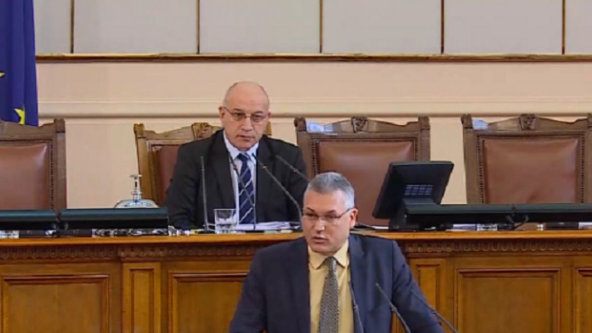 Жаблянов се ядоса много на образователния министър заради...