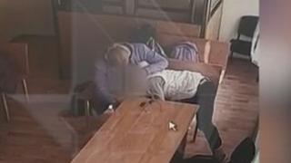 Шок! Обвиняем прави секс в съдебна зала по време на дело (ВИДЕО 18+)