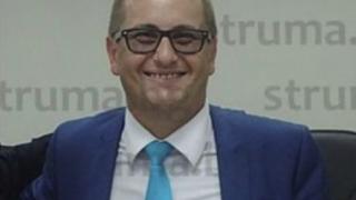 Син на известна манекенка и столичен бизнесмен мина през много операции, за да се превърне в жена! И вече е такава, след като съдът...  