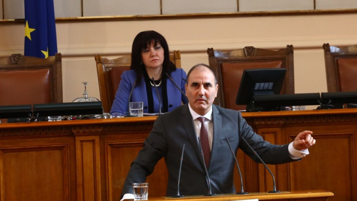 Цветанов отговори остро на Нинова, обвини Радев в слугуване на чужди интереси, иска твърда позиция срещу Москва