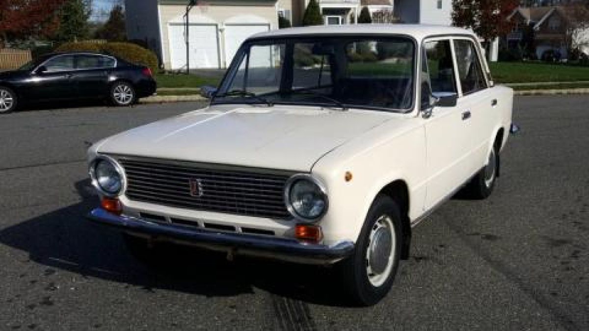 Американец продава ВАЗ-2101 за... $10 000 (СНИМКИ)