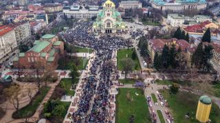 Мотошествието блокира София, изнерви десетки хиляди в центъра (СНИМКИ)