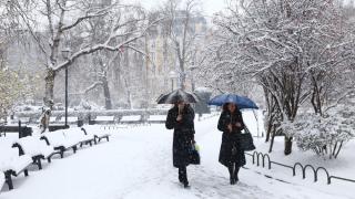 Синоптиците със смразяваща прогноза за първия уикенд на 2019 г., температурите падат до...