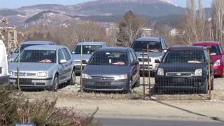 Експерти огласиха шокиращата истина за колите втора ръка в автокъщите у нас, измамите са поголовни 