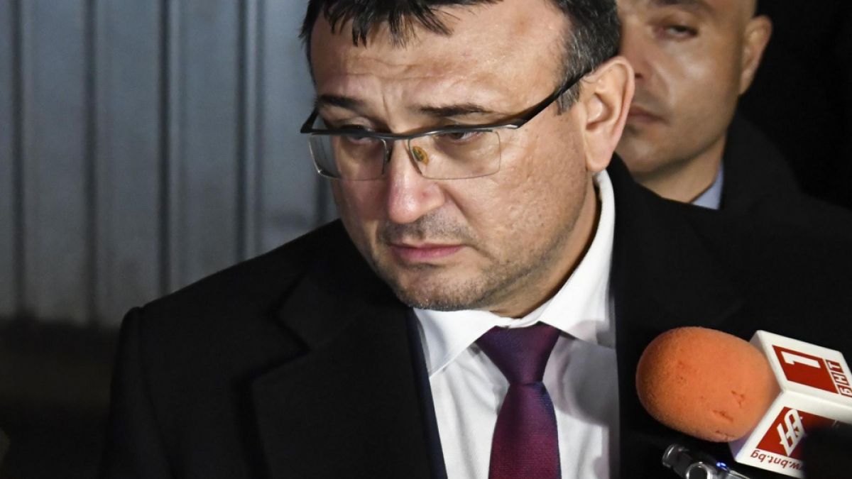 Младен Маринов разкри, че се претърсват адреси заради бегълците, и отправи важно предупреждение към гражданите 