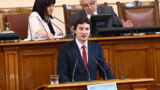 Зарков размаха пръст на Цветанов: Да внимава с речника!