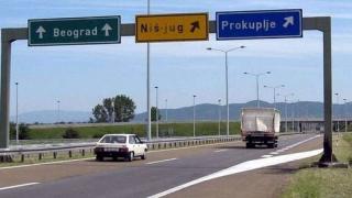 Важна новина за всички, които ще пътуват до Сърбия! Посичат шофьорите със солени глоби до 1016 евро