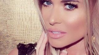 Кармен Електра се показа съвсем гола! Това е нейната най-секси СНИМКА 18+