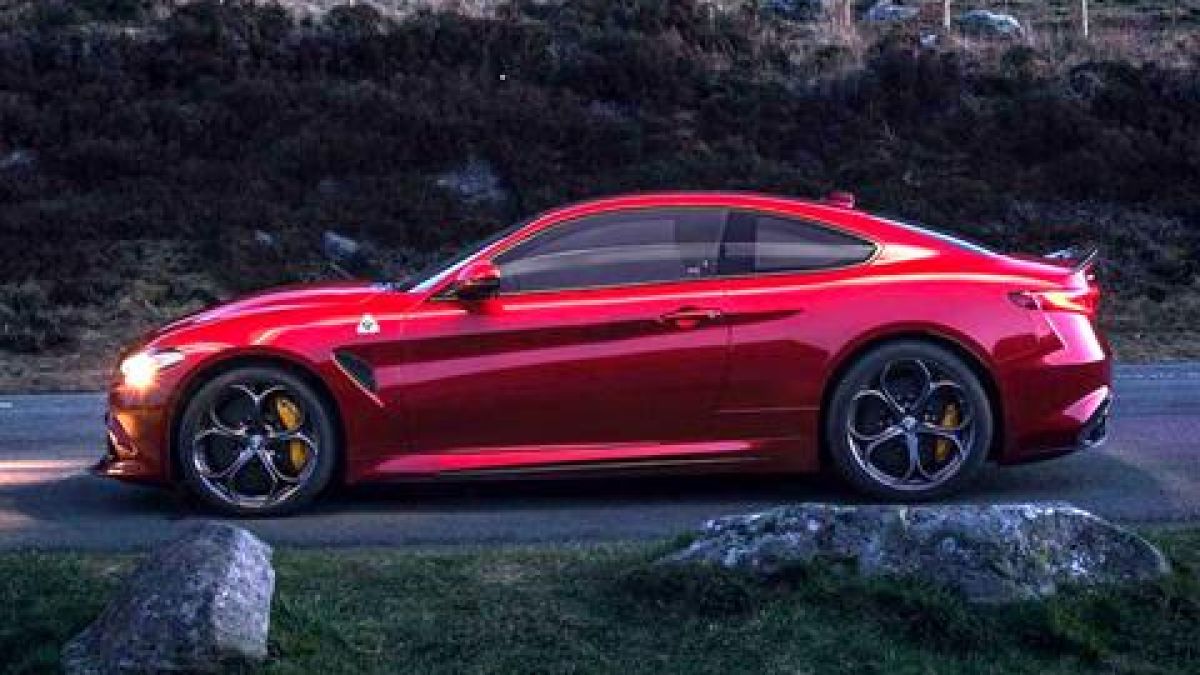 Alfa Romeo изправя хибрид срещу BMW M4