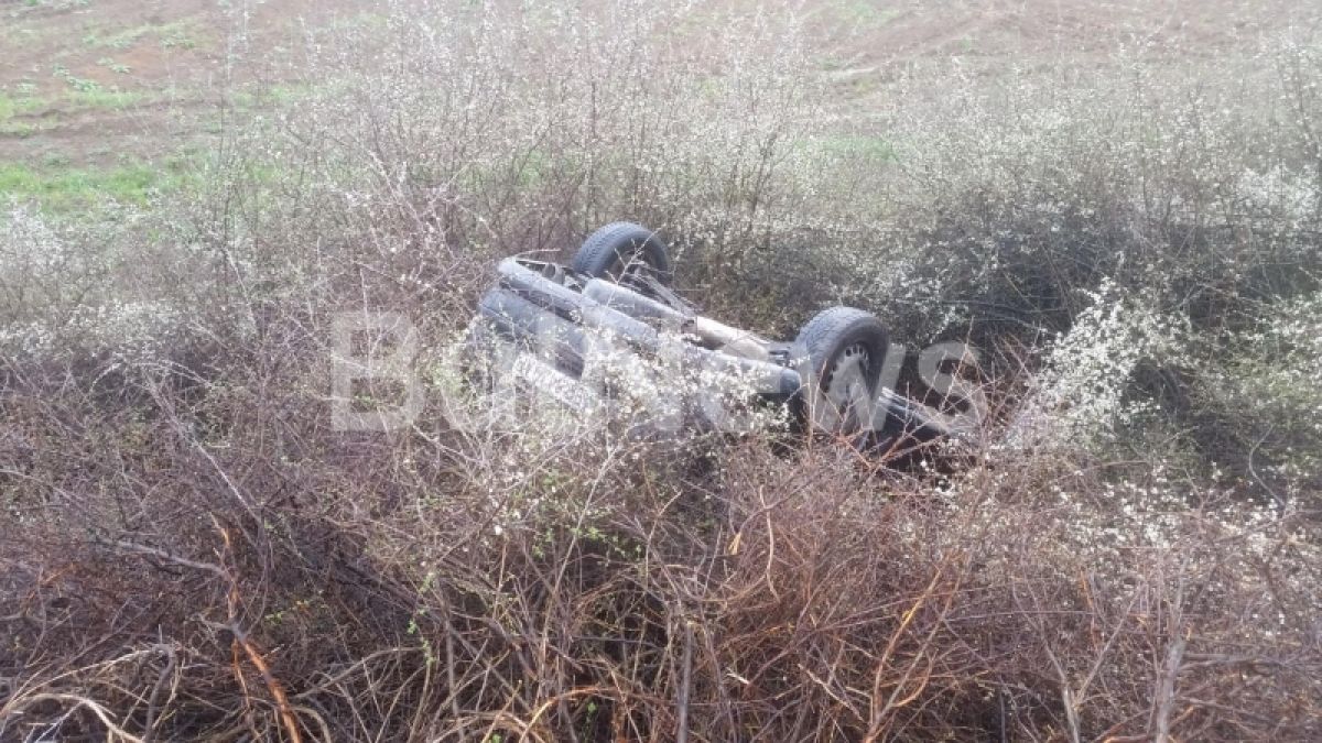 В тази преобърната край язовир "Агов дол" кола е имало 2 момичета нощес, какво се е случило?! (СНИМКИ)