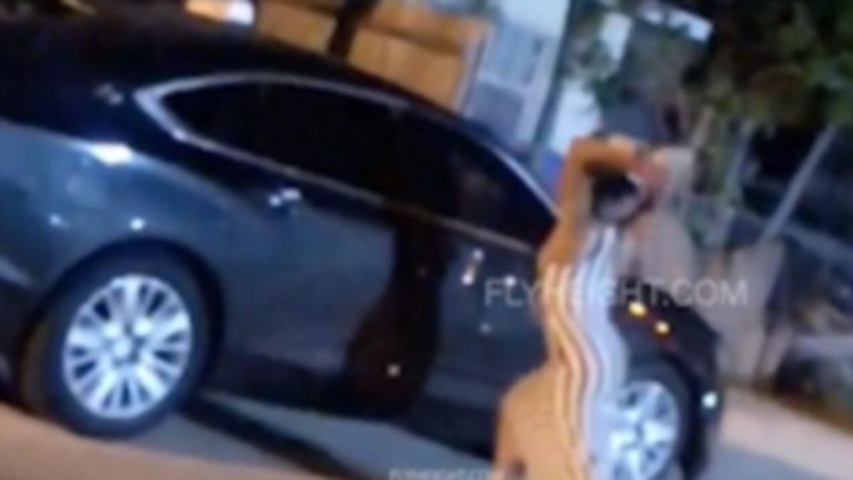Отмъщението се сервира горещо: Побесняла жена подпали колата на приятеля си, който й изневерил (СНИМКИ/ВИДЕО)