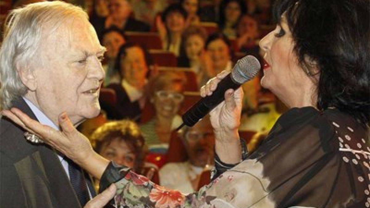 Йорданка Христова неутешима след смъртта на Тончо Русев 