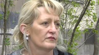 Ексклузивно! Ето я храбрата чистачка, която гони бегълците от Софийския затвор (ВИДЕО)