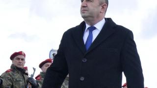 Румен Радев изпрати съболезнования на алжирския си колега за самолетната катастрофа с 257 жертви 