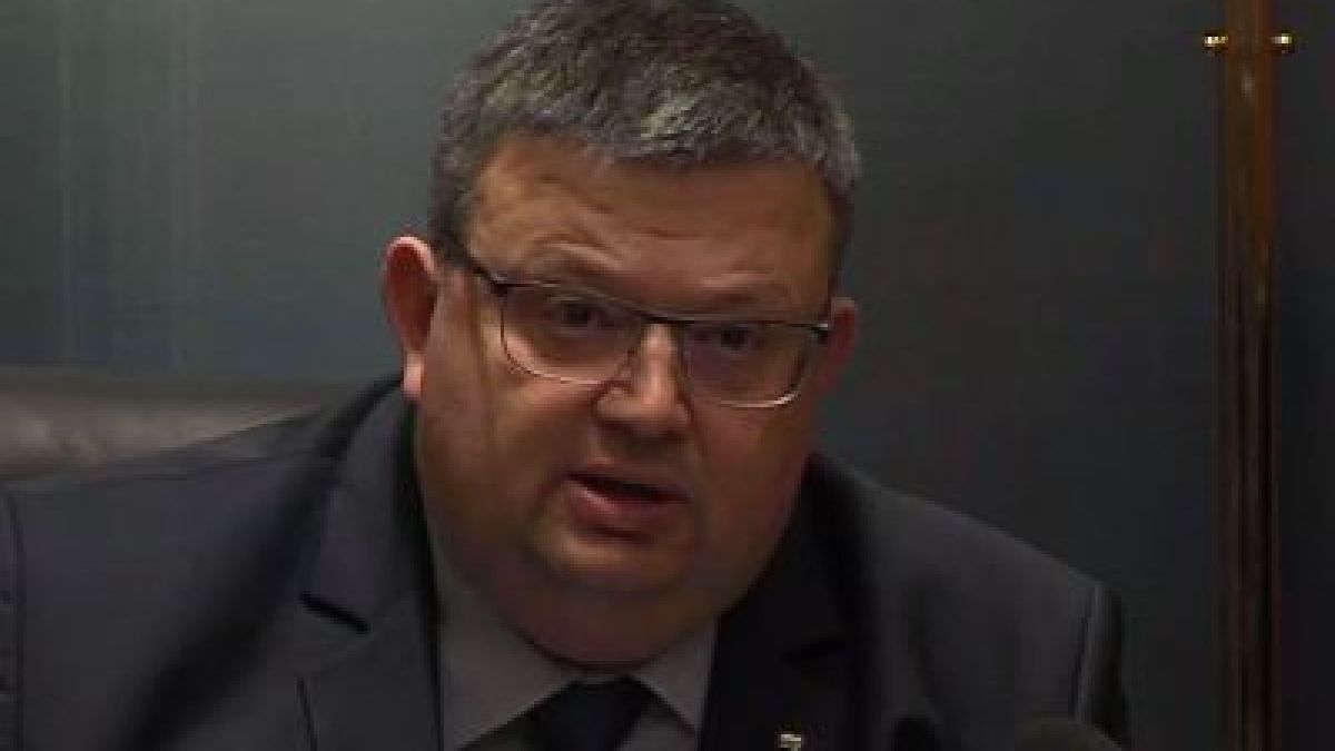 От последните минути: Цацаров съобщи какви поголовни арести на българи искат САЩ, но...
