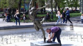 Балерината се завърна пред Народния театър (СНИМКИ/ВИДЕО)