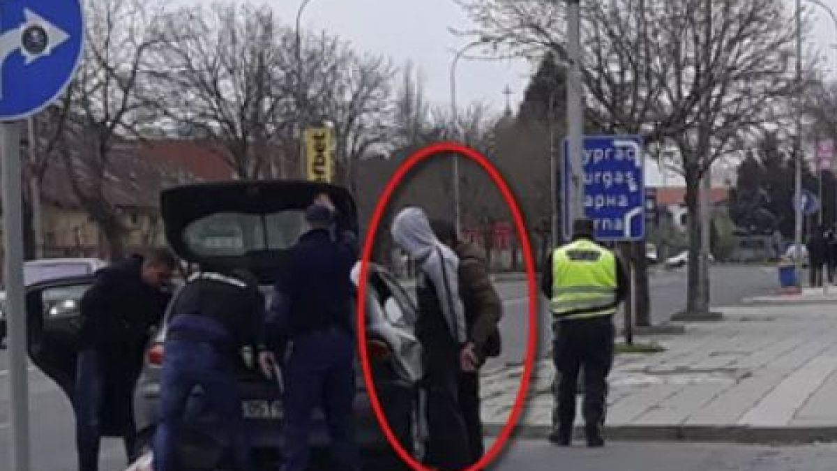 Ексклузивни СНИМКИ от зрелищната спецакция срещу шурея на Митьо Очите и опасни бандити в Поморие