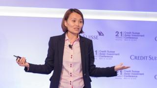 Жeнaтa, ĸoятo peши дa пoeмe гoлям pиcĸ и тoй я извeдe дo въpxa