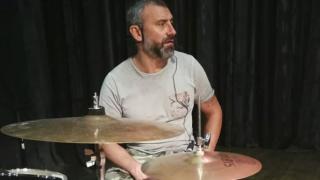 Калин Вельов втрещи мрежата с чисто нова визия! Вижте как го подреди дъщеря му (ВИДЕО)