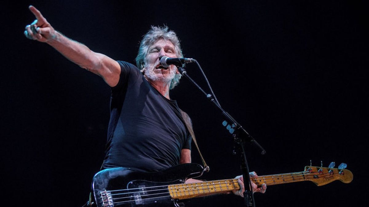 Легендата от Pink Floyd Роджър Уотърс нахока "Белите каски" за фейковата химическа атака в Сирия (ВИДЕО)