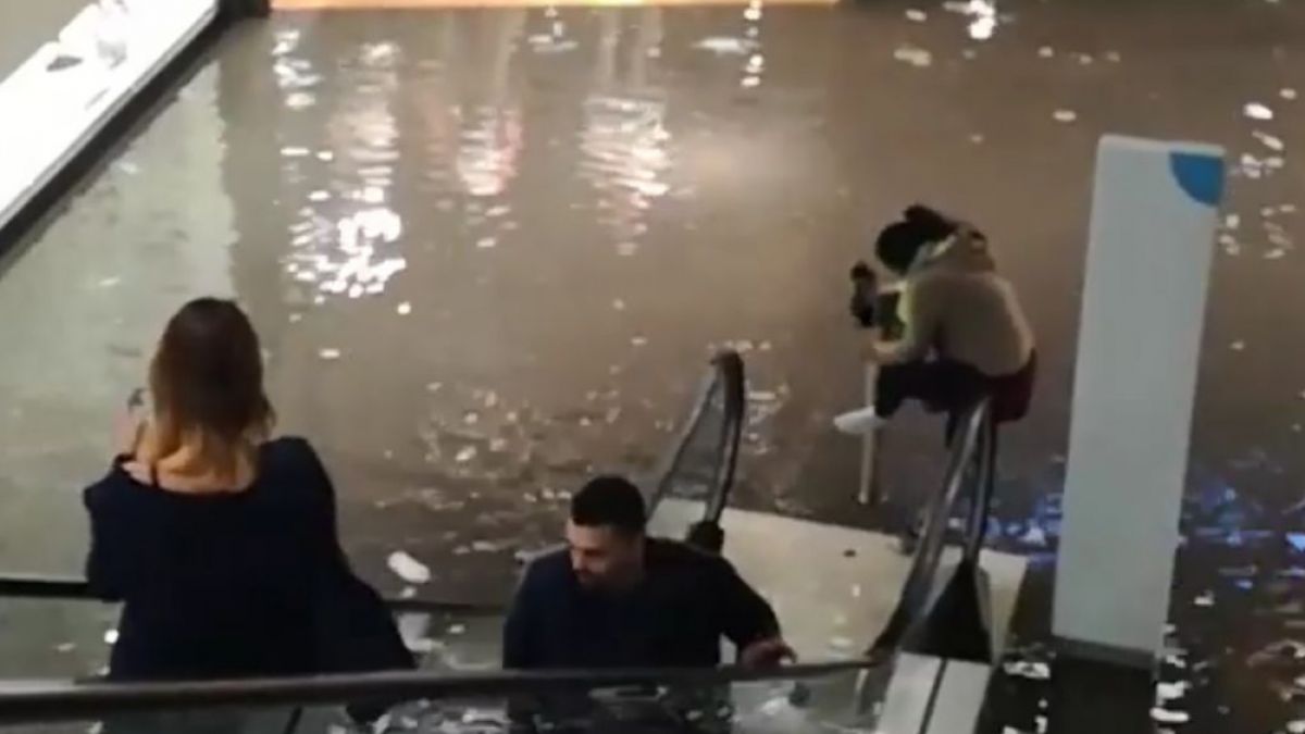 Апокалиптични СНИМКИ и ВИДЕО от Австрия, невиждан потоп в Грац, където има много българи! 
