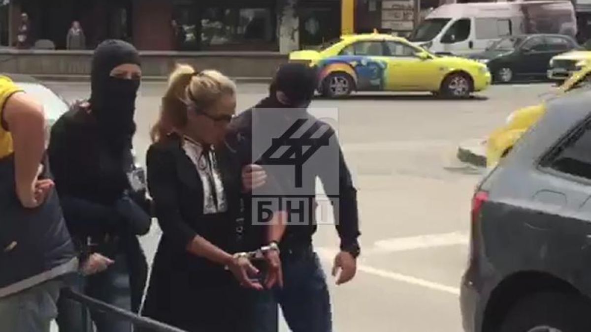 Говорителят на Цацаров повдигна завесата около спецакцията срещу кметицата на "Младост" Десислава Иванчева (СНИМКИ)