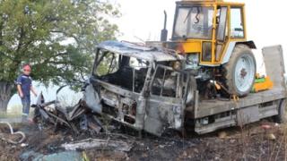 Огнена вендета! Подпалиха автопарка на ломска фирма