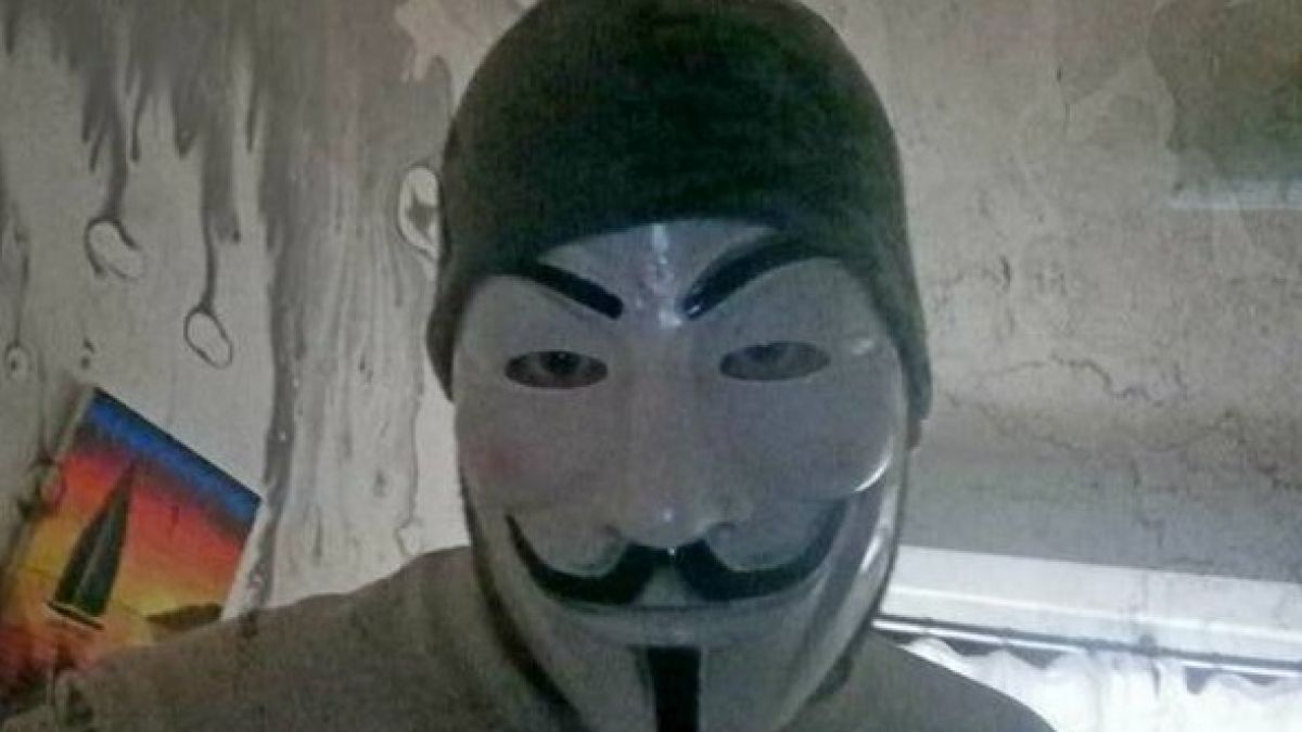 Чували ли сте за хакерите с бели шапки? Това е историята на бургазлия, който се бори с измамници и педофили