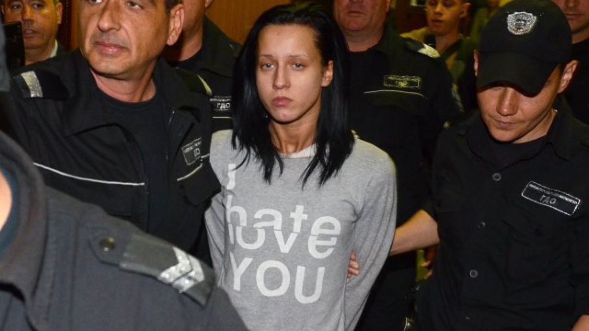 Мацка ли? След няколко часа в ареста танцьорката Габи е неузнаваема без екстеншъни и грим (СНИМКИ)