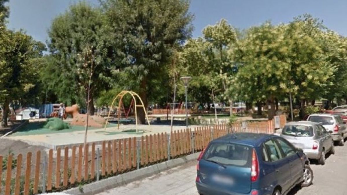 Бургаски безделник седна да пие вино в Борисовата градинка, удари майка пред очите на сина й и...