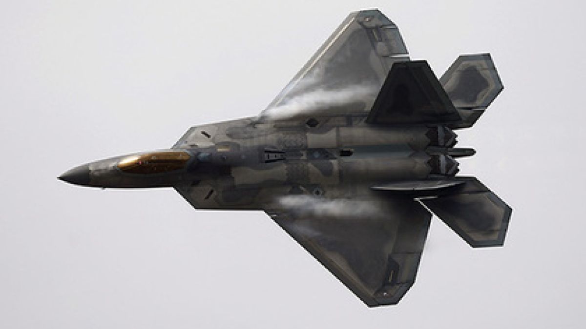 Task and Purpose: САЩ отредили специална роля на изтребителите F-22 по време на удара в Сирия