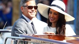 Първа СНИМКА! Така изглежда дъщерята на един от най-секси актьорите на Холивуд