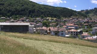 Мъката на селски кмет: 40 ергени не щат булки, а бебета няма