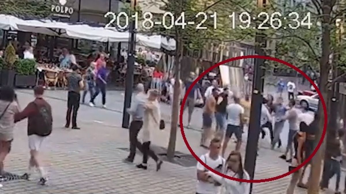 Появи се ВИДЕО от кървавия бой с бежанци в центъра на Прага 