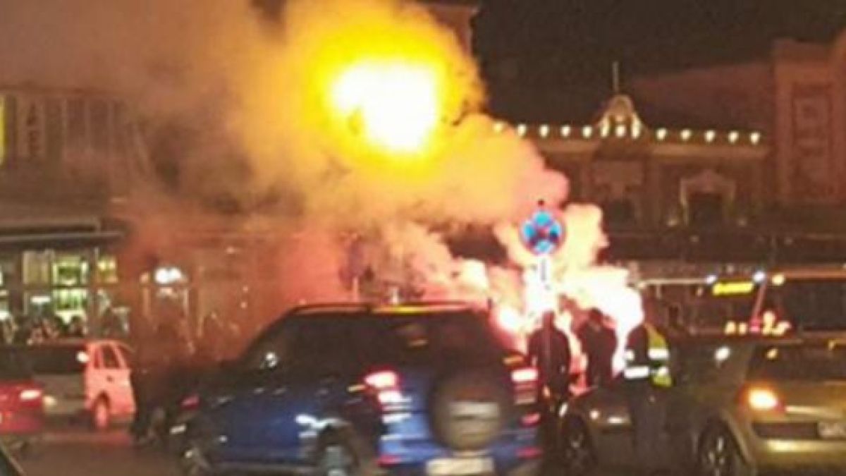 Остров Лесбос се превърна в бойно поле: Екстремисти опитаха да изгорят живи бежанци (СНИМКИ)