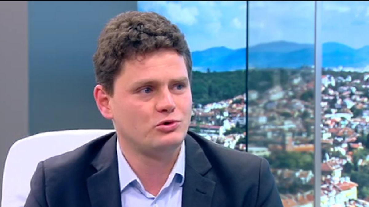 Зеленият PR на Иванчева топи посредника Дюлгеров, кметицата била света вода ненапита!