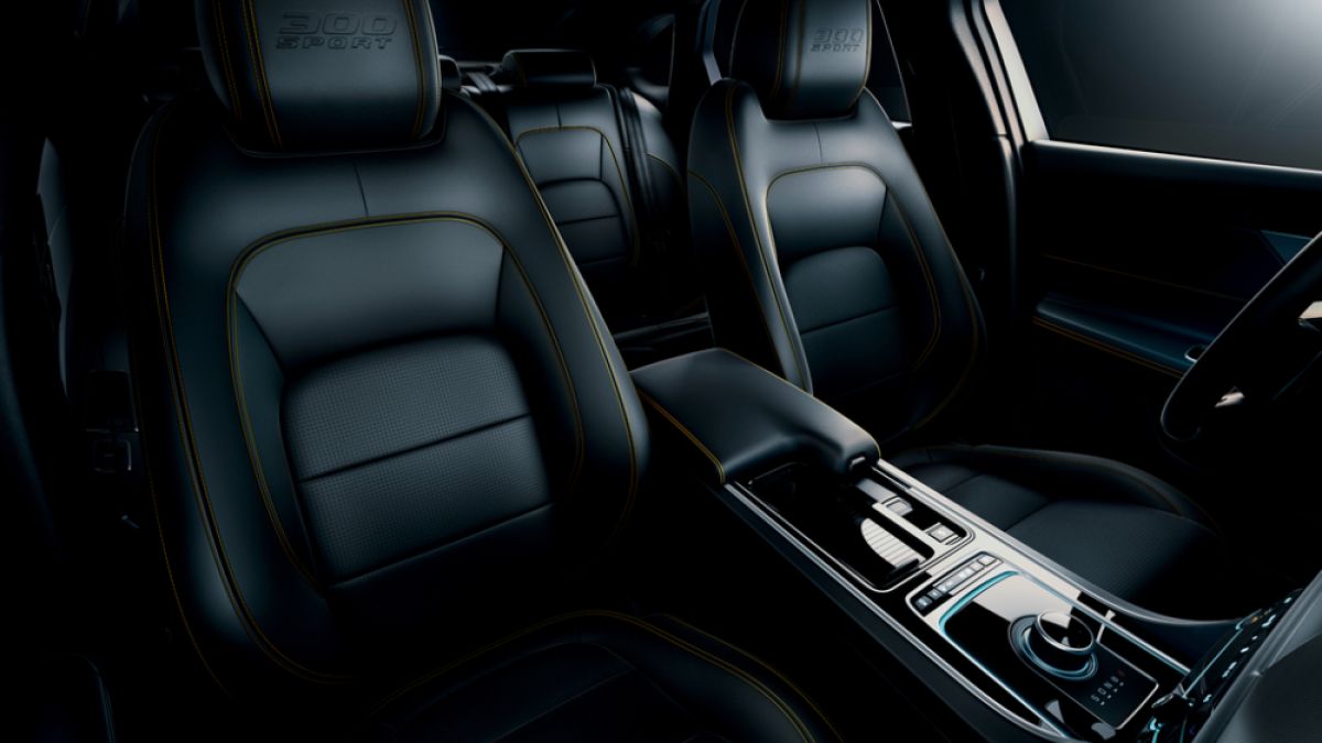 Jaguar XF за моделна година 2019 (СНИМКИ)