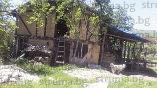 Изловиха бивш кмет на дупнишко село в голямо престъпление! Полицаи тарашиха дома му и намериха... (СНИМКИ)
