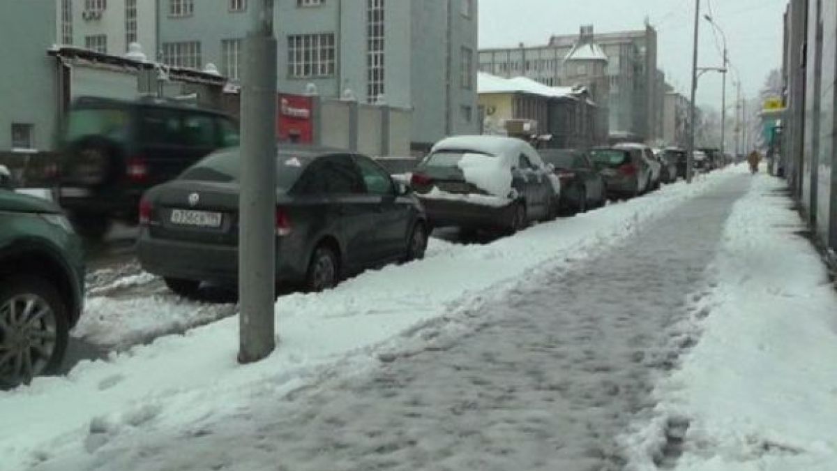 Докато у нас се радваме на летни температури, сняг заваля в... (СНИМКИ/ВИДЕО)