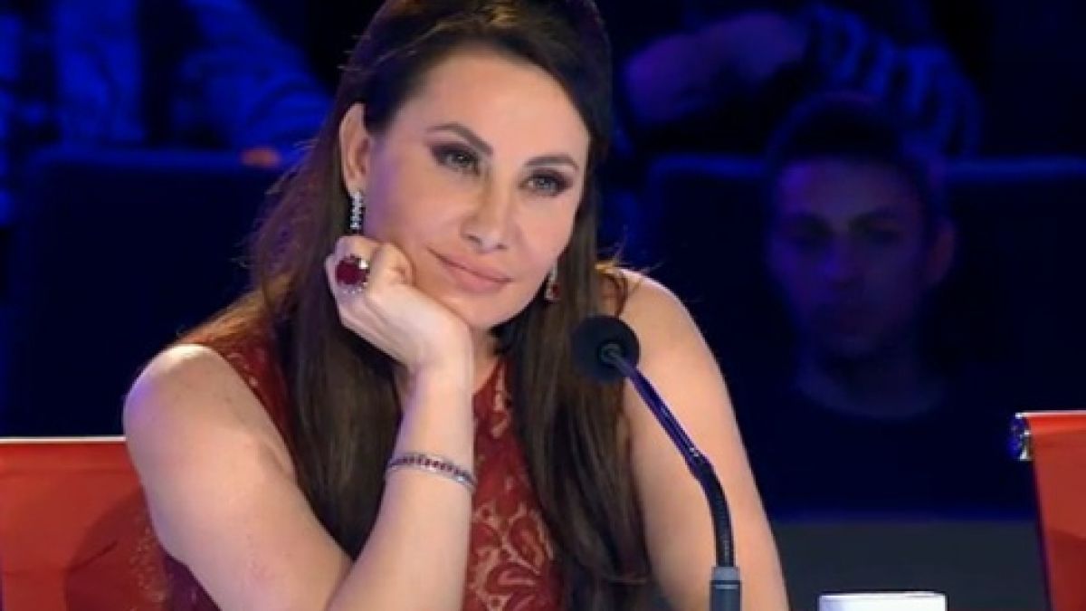 Дарина Павлова развя необятен бюст (СНИМКА 18+)