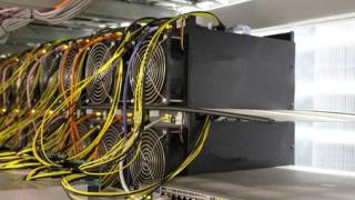 Зрелищни арести в Русенско заради открадната ферма за биткойни 