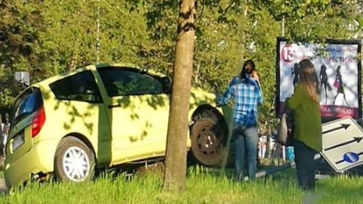 Бургазлийка предизвика безумна катастрофа с жълтия си Ситроен