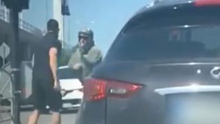 Грозно! Свидетелка разказа за шокиращ бой на пътя (ВИДЕО)