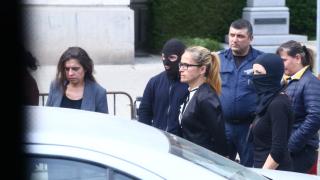 Иванчева имала съучастник, който ѝ помагал да върти схеми и от ареста! 