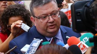 Цацаров със съдбовно решение за полицаите, обвинени за смъртта на Чората 